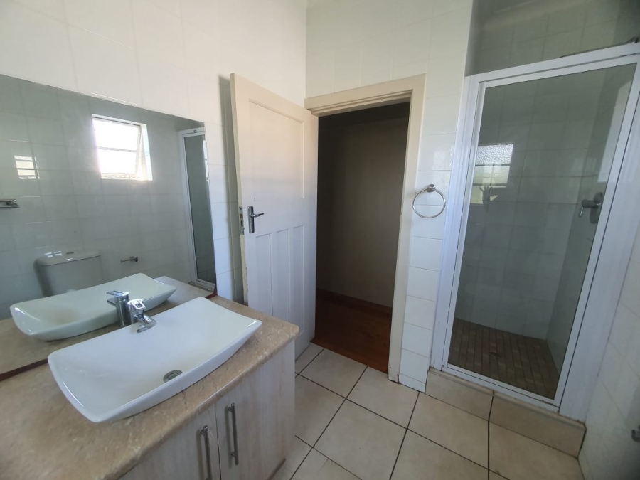 3 Bedroom Property for Sale in Cambridge West Eastern Cape